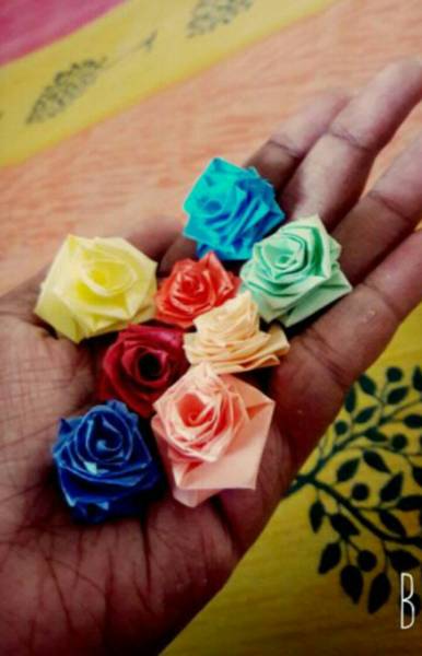 Handmade quiling paper rose