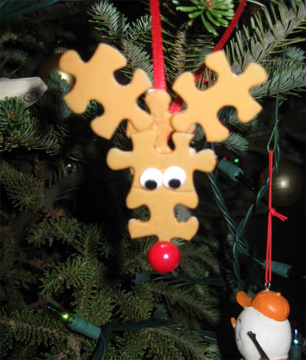 Puzzling Rudolph Easy and Affordable Christmas Decorations Ideas