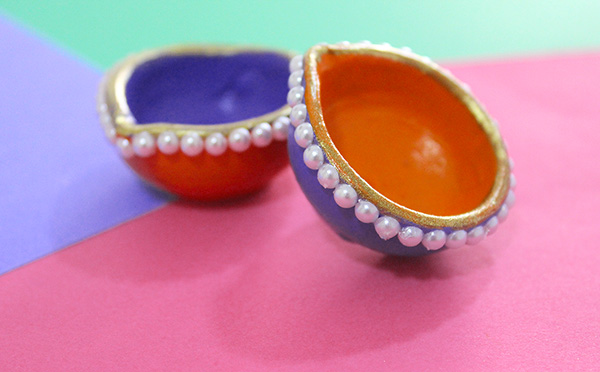 pearls-diyas-the-craftables Make Diwali Diya in just 5 mins!