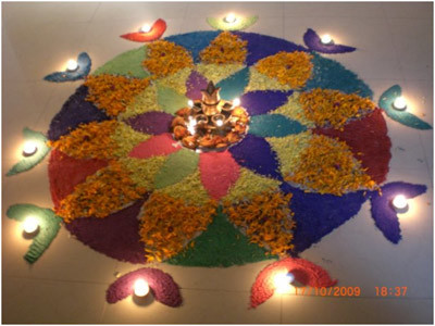 diwali-rangoli-with-diya Beautiful Rangoli Ideas for Diwali