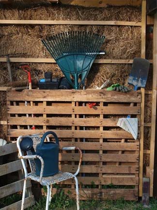 recycled-pallet-projects-24