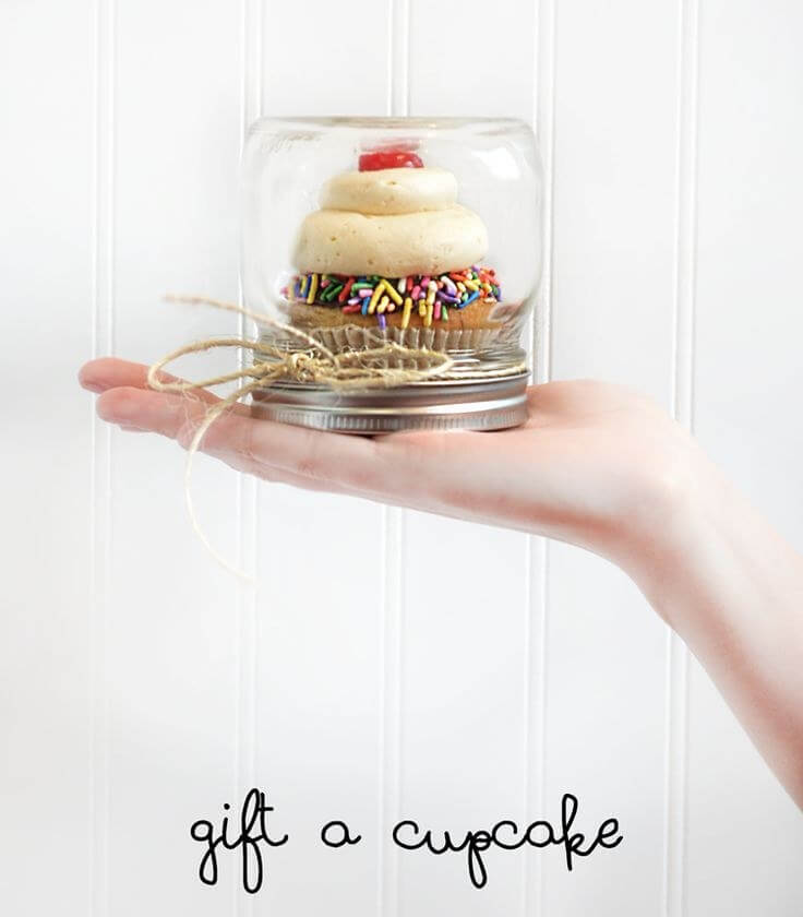 A Cupcake in a Jar Cheap And Easy Last-Minute DIY Gifts Ideas