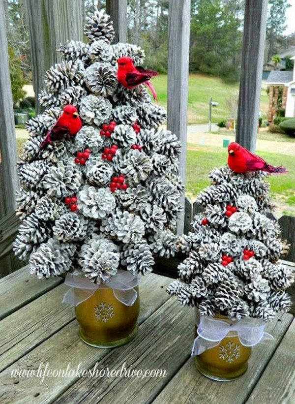  Pine Cone Christmas Tree DIY Holiday Pine Cones Craft Ideas
