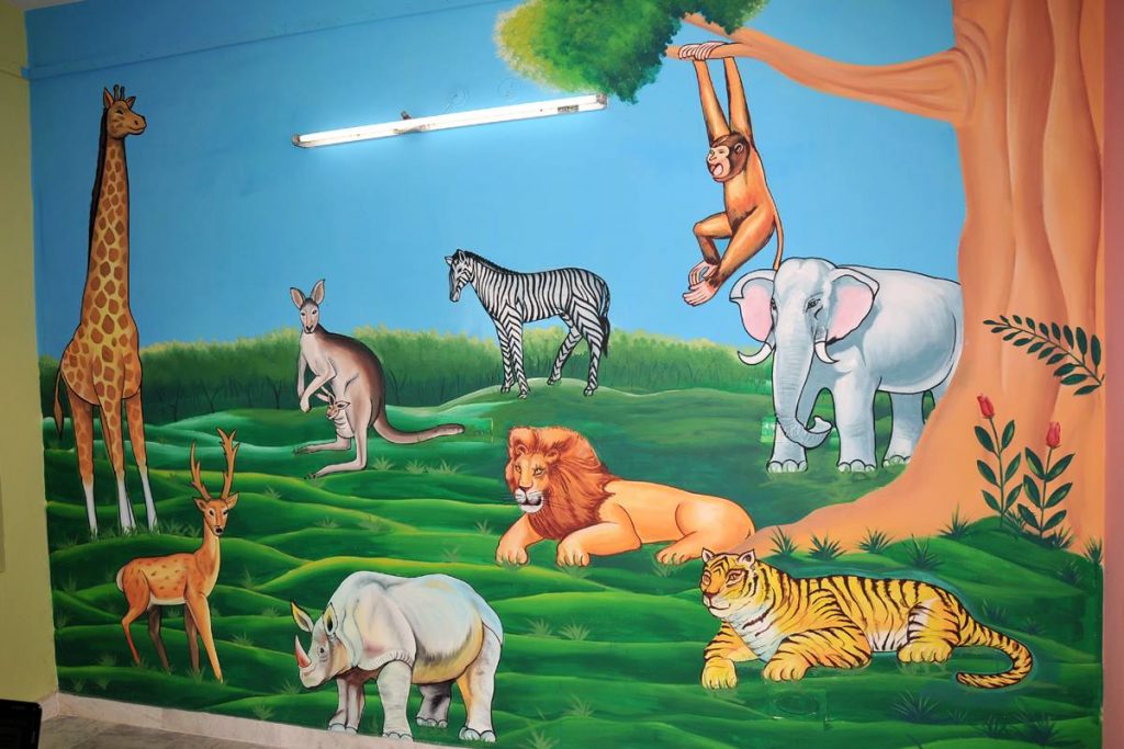 Animals wall painting idea Play School Wall Paintings to Decorate Walls