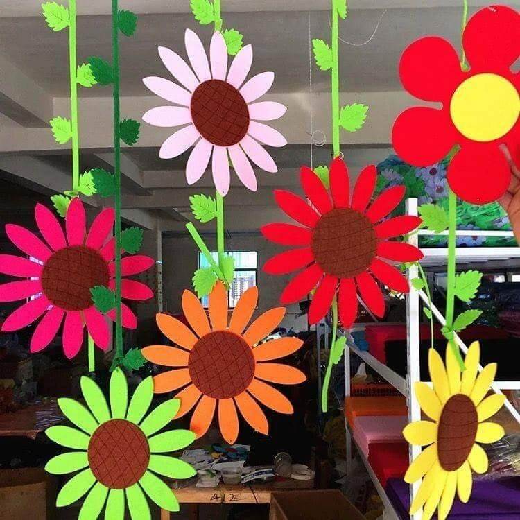 Big flower hangings for school decoration School Decoration Ideas for Spring Season