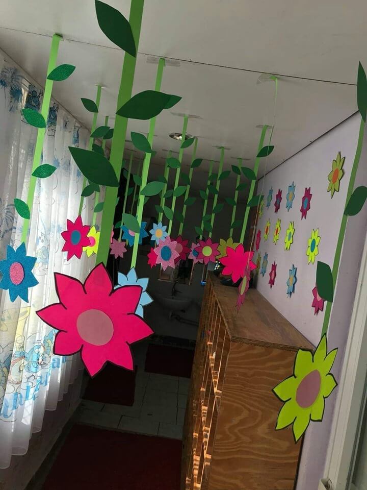 Long flower hangings Long flower hangings School Decoration Ideas for Spring Season