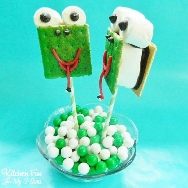  National Frog Month Craft Projects for Kids, toddlers, preschoolers - Candy Decorators Frog Craft ideas